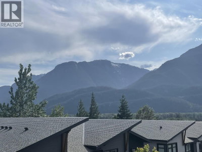 41204 HIGHLINE Place | Squamish British Columbia | Slide Image Twenty-two