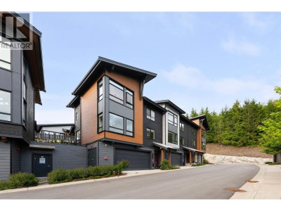41204 HIGHLINE Place | Squamish British Columbia | Slide Image Thirty-three