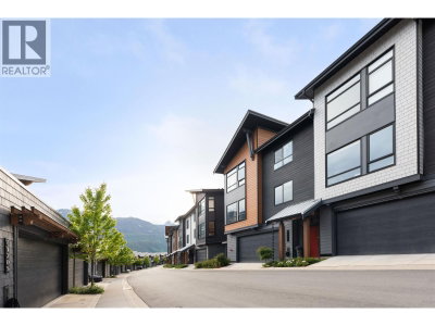 41204 HIGHLINE Place | Squamish British Columbia | Slide Image Thirty-four