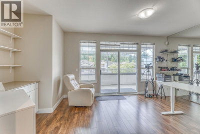 2015 PARKWAY Boulevard | Coquitlam British Columbia | Slide Image Thirteen