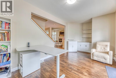 2015 PARKWAY Boulevard | Coquitlam British Columbia | Slide Image Fourteen