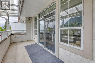 2015 PARKWAY Boulevard | Coquitlam British Columbia | Slide Image Sixteen