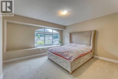 2015 PARKWAY Boulevard | Coquitlam British Columbia | Slide Image Twenty