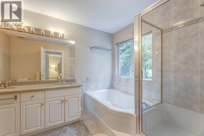 2015 PARKWAY Boulevard | Coquitlam British Columbia | Slide Image Twenty-four