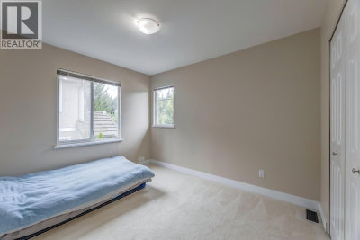 2015 PARKWAY Boulevard | Coquitlam British Columbia | Slide Image Twenty-six