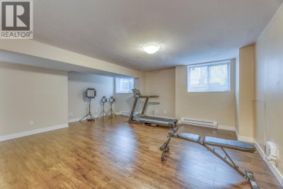 2015 PARKWAY Boulevard | Coquitlam British Columbia | Slide Image Thirty