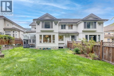 2015 PARKWAY Boulevard | Coquitlam British Columbia | Slide Image Thirty-five