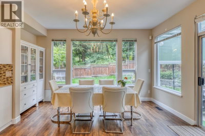 2015 PARKWAY Boulevard | Coquitlam British Columbia | Slide Image Nine