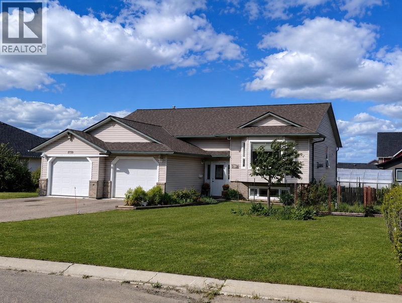 8720 117 Avenue Fort St. John British Columbia, V1J 6W6 - 5 Bedrooms Home For Sale