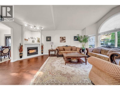 10442 TAMARACK Crescent | Maple Ridge British Columbia | Slide Image Six