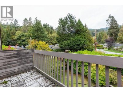 5607 EAGLE HARBOUR Road | West Vancouver British Columbia | Slide Image Twenty-one