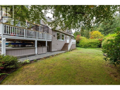 5607 EAGLE HARBOUR Road | West Vancouver British Columbia | Slide Image Three