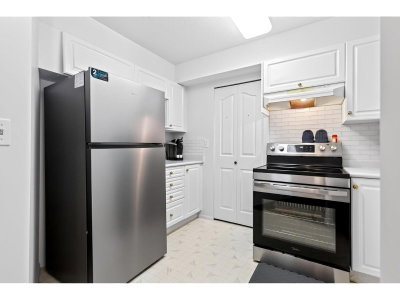 8110 120A Street | Surrey British Columbia | Slide Image Thirteen