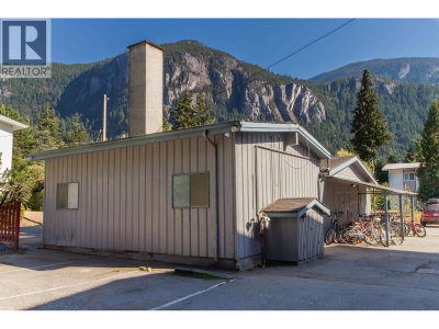 38175 WESTWAY Avenue | Squamish British Columbia | Slide Image Nineteen