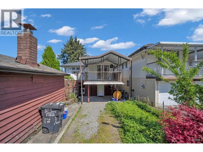3006 27TH Avenue | Vancouver British Columbia | Slide Image Twenty-two
