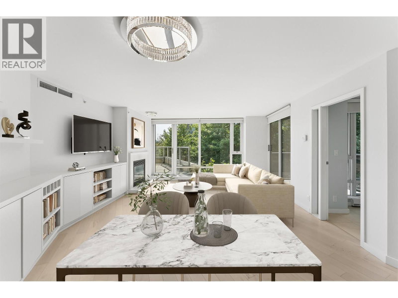 8 SMITHE Mews Vancouver British Columbia, V6B 0A5 - 2 Bedrooms Waterfront Condo For Sale