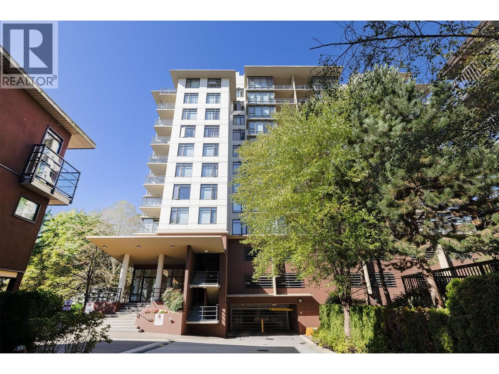 9171 FERNDALE Road, Richmond, British Columbia V6Y 0A5