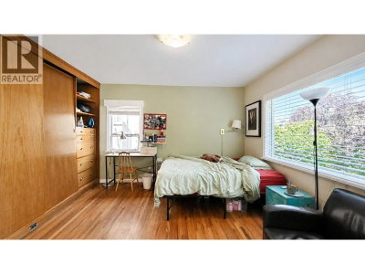 624 30TH Avenue | Vancouver British Columbia | Slide Image Thirteen