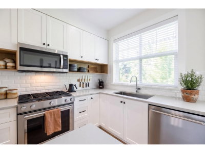 27735 ROUNDHOUSE Drive | Abbotsford British Columbia | Slide Image One