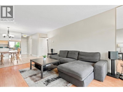2240 WALL Street | Vancouver British Columbia | Slide Image Thirteen