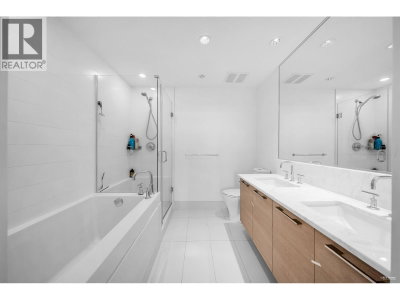 1188 PINETREE Way | Coquitlam British Columbia | Slide Image Eighteen