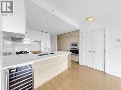 1188 PINETREE Way | Coquitlam British Columbia | Slide Image Seven