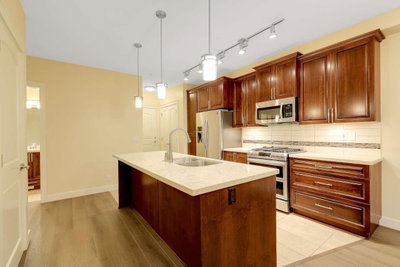 20716 WILLOUGHBY TOWN CENTRE Drive | Langley British Columbia | Slide Image Eight