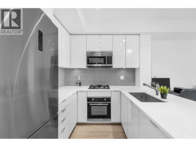 10011 RIVER Drive | Richmond British Columbia | Slide Image Three