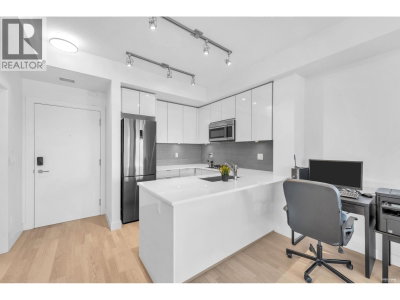 10011 RIVER Drive | Richmond British Columbia | Slide Image Five