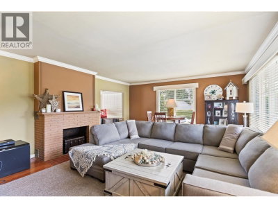 21298 RIVER Road | Maple Ridge British Columbia | Slide Image Six