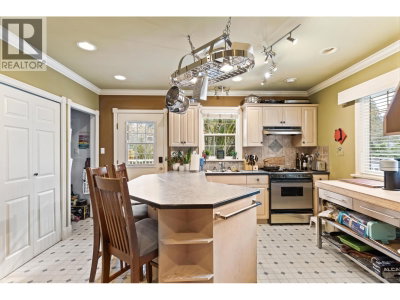 21298 RIVER Road | Maple Ridge British Columbia | Slide Image Eight