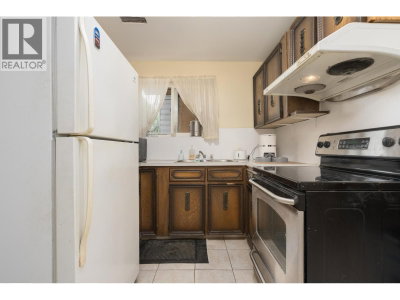 3850 MOSCROP Street | Burnaby British Columbia | Slide Image Sixteen