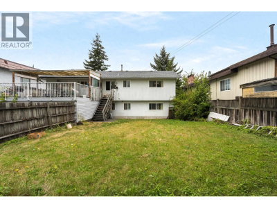 3850 MOSCROP Street | Burnaby British Columbia | Slide Image Twenty