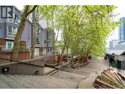 624 AGNES Street | New Westminster British Columbia | Slide Image Fifteen