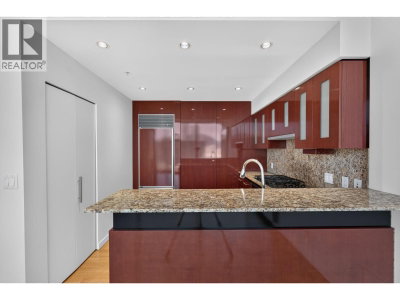 938 NELSON Street | Vancouver British Columbia | Slide Image Thirteen