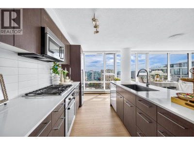 7988 ACKROYD Road | Richmond British Columbia | Slide Image Eight