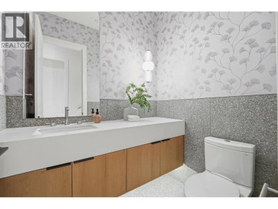 6070 ELGIN Avenue | Burnaby British Columbia | Slide Image Fifteen
