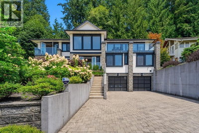 4816 SKYLINE Drive | North Vancouver British Columbia | Slide Image One