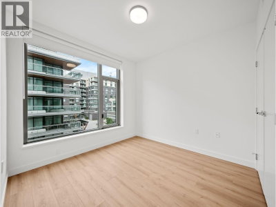 755 HARBOURSIDE Drive | North Vancouver British Columbia | Slide Image Eleven