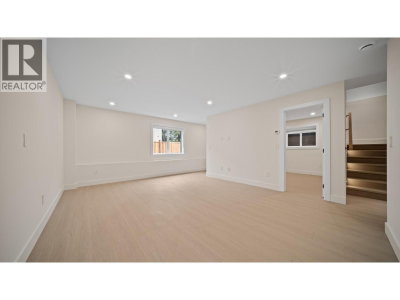 6070 ELGIN Avenue | Burnaby British Columbia | Slide Image Nineteen