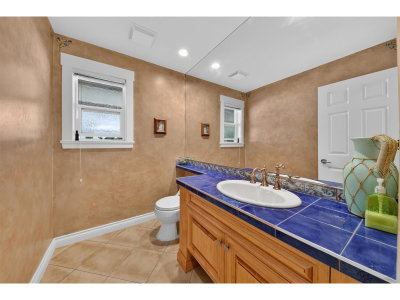 17377 28A Avenue | Surrey British Columbia | Slide Image Ten