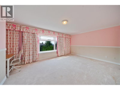 7157 RIDGEVIEW Drive | Burnaby British Columbia | Slide Image Ten