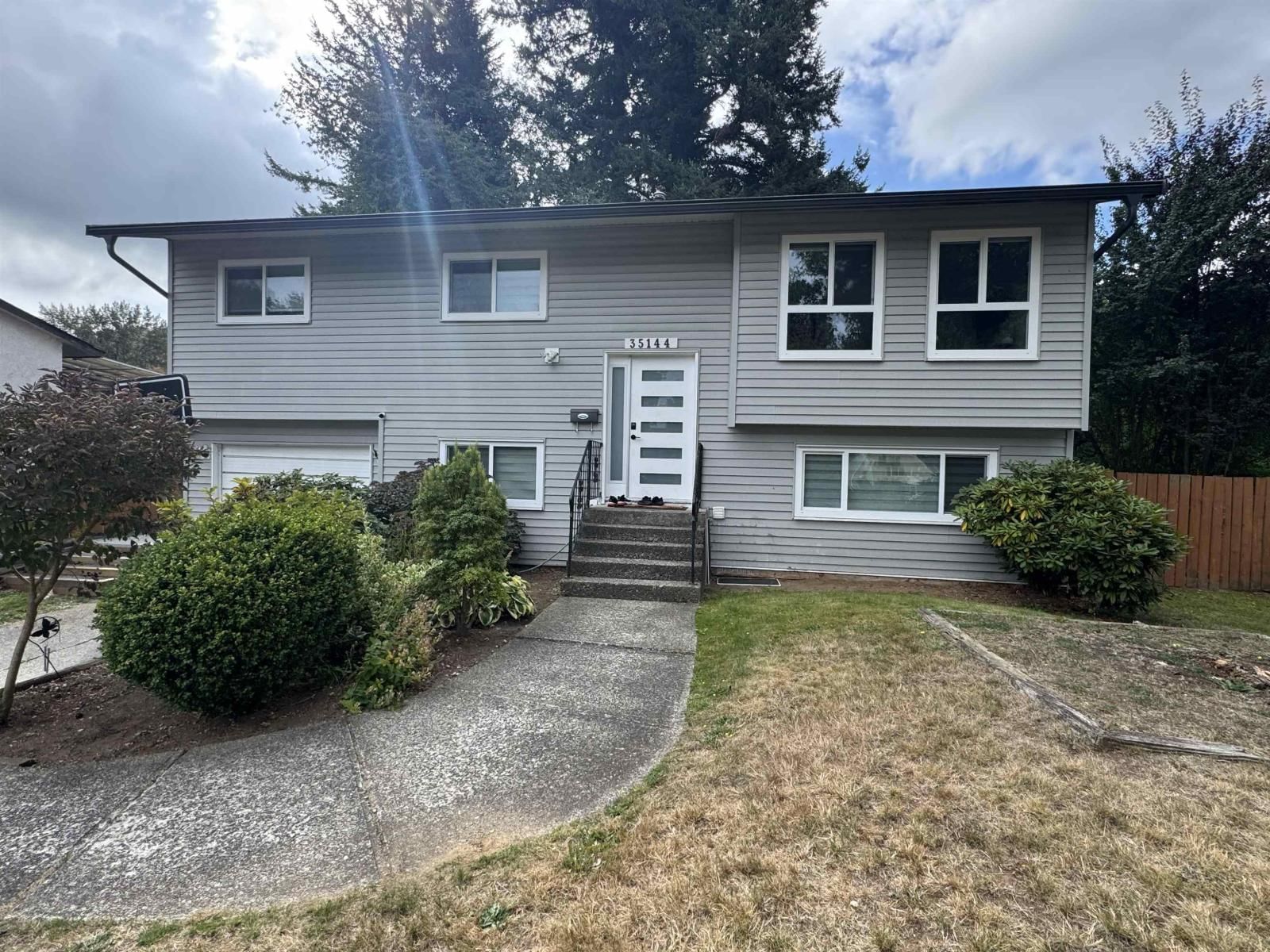 35144 MORGAN Way, Abbotsford, British Columbia V2S 5T7