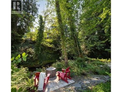450 MACBETH Crescent | West Vancouver British Columbia | Slide Image Thirty-six
