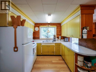 293 DOHERTY Drive | Quesnel British Columbia | Slide Image Two