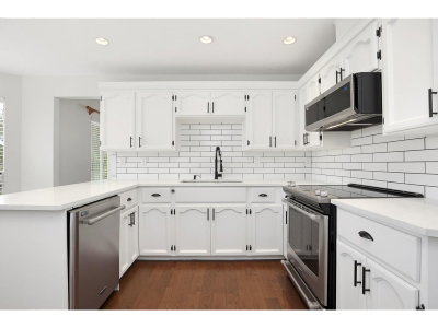 35454 STAFFORD Drive | Abbotsford British Columbia | Slide Image Five