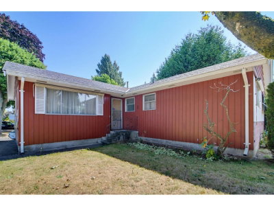 32712 BEVAN Avenue | Abbotsford British Columbia | Slide Image Four