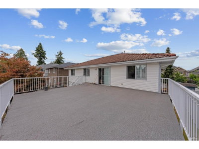 7069 144 Street | Surrey British Columbia | Slide Image Twenty-two