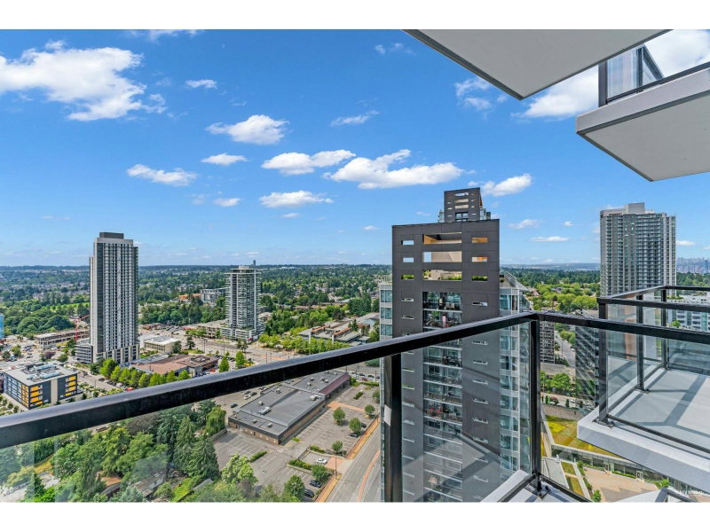 13745 GEORGE JUNCTION Surrey British Columbia, V3T 0V8 - 1 Bedroom Condo For Sale