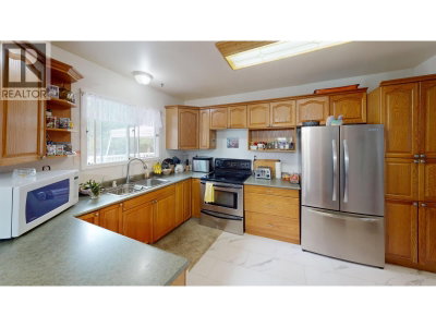 330 CARAGANA Road | Quesnel British Columbia | Slide Image Nine